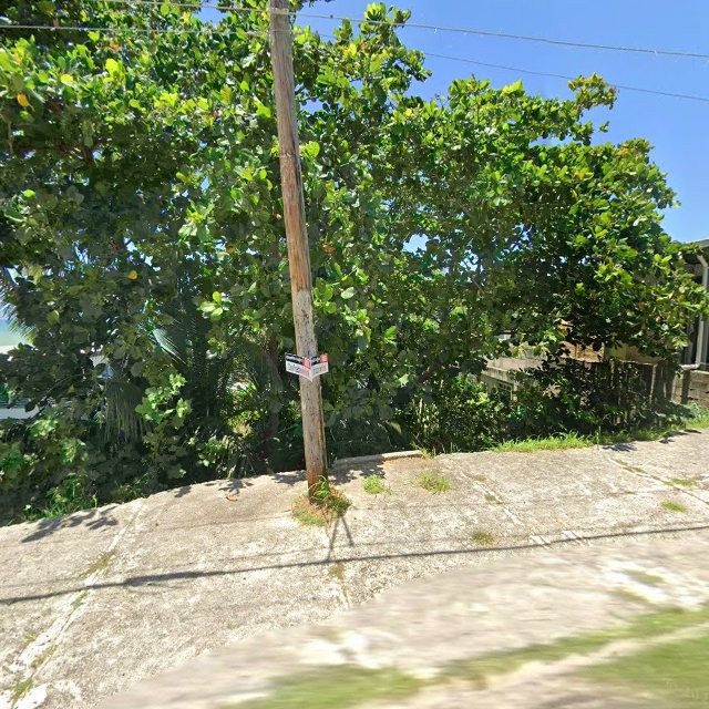 Propiedad declarada estorbo público en F7F6+23 Arecibo, Puerto Rico 00612, Arecibo
