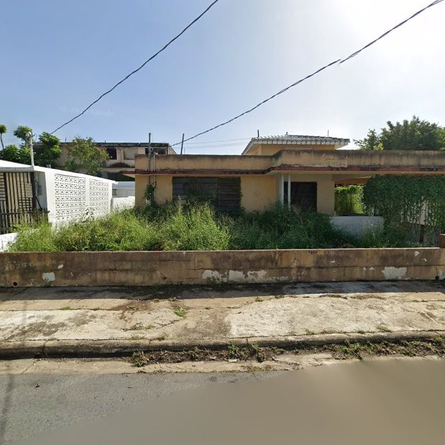 Propiedad declarada estorbo público en F78J+X7 Arecibo, Puerto Rico 00612, Arecibo