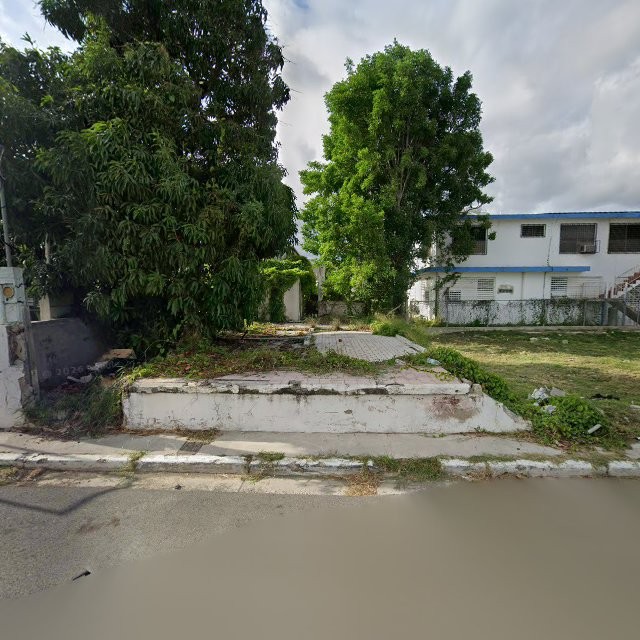 Propiedad declarada estorbo público en Ruinas blancas Calle 13 de marzo, Guánica, Puerto Rico, Guánica