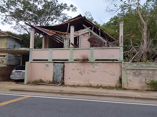 Propiedad declarada estorbo público en 132 Ave. Lulio E. Saavedra, Isabela