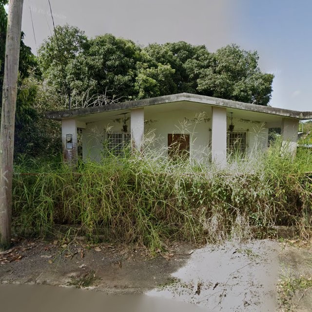 Propiedad declarada estorbo público en C/ Justo Gardiola, Lajas Arriba, Lajas, Puerto Rico, Lajas