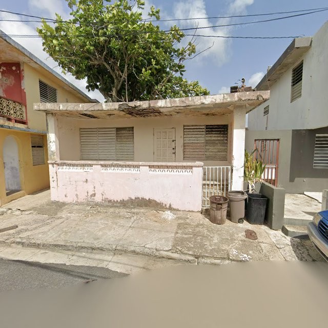 Propiedad declarada estorbo público en 97GM+Q2 Luquillo, Puerto Rico 00773, Luquillo