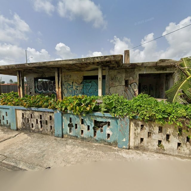 Propiedad declarada estorbo público en 97GP+G2 Luquillo, Puerto Rico 00773, Luquillo