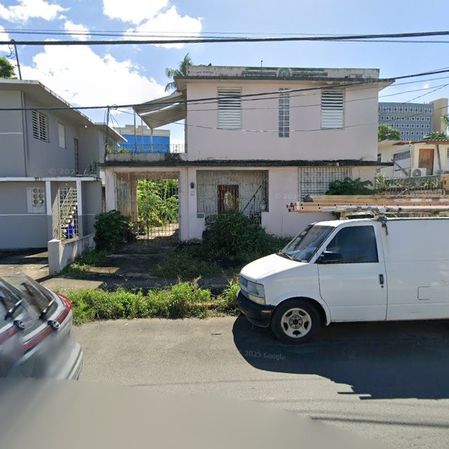nuisance property at CW5Q+W2 San Juan, Puerto Rico 00918