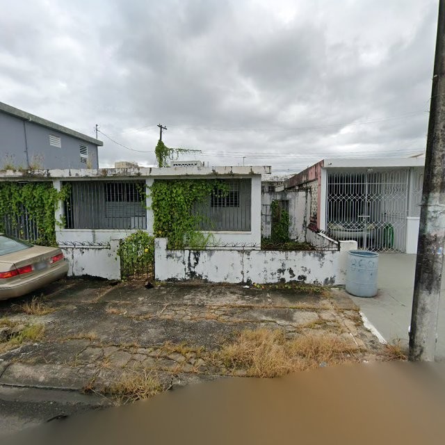 nuisance property at CW2G+XJ San Juan, Puerto Rico 00924