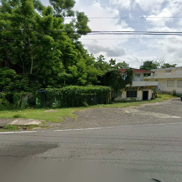 Propiedad declarada estorbo público en 82M4+PJ San Sebastián, Puerto Rico 00685, San Sebastián