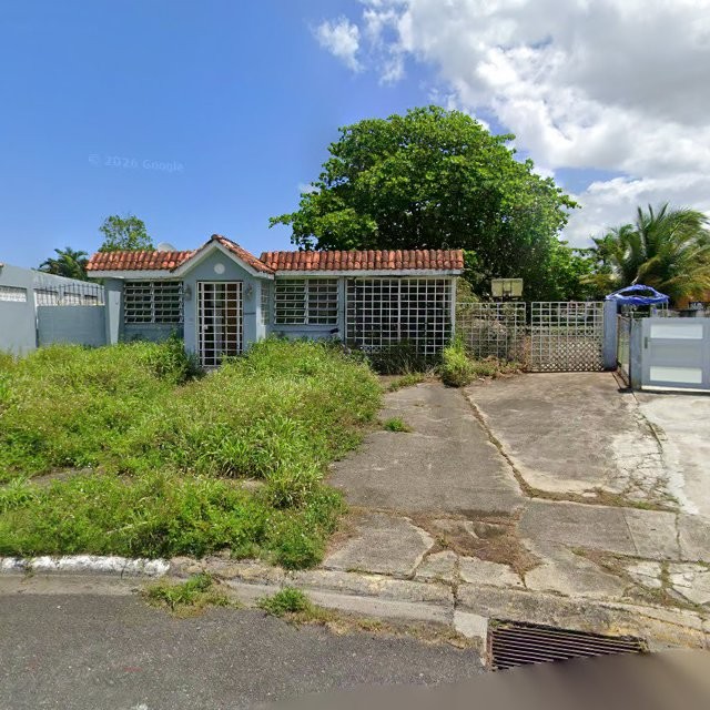 Propiedad declarada estorbo público en CRX8+F8 Toa Baja, Puerto Rico 00949, Toa Baja