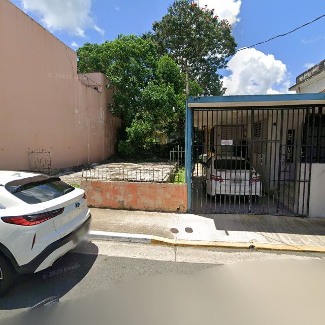 Propiedad declarada estorbo público en CM6F+W2 Vega Alta, Puerto Rico, Vega Alta